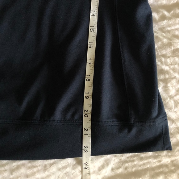 Vineyard Vines Performance Top, 3/4 Zip, Long Sleeves w/ Thumb Holes, Navy, XXS - Picture 7 of 8